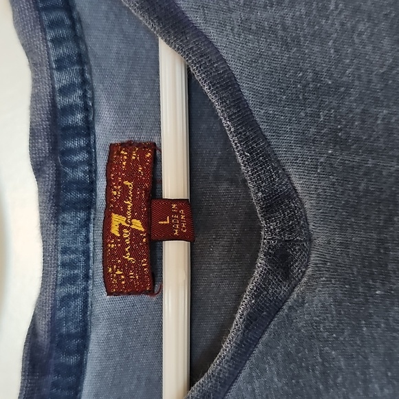 7 for all Mankind Distressed Blue V-Neck Shirt Boys Sz L - Picture 3 of 5